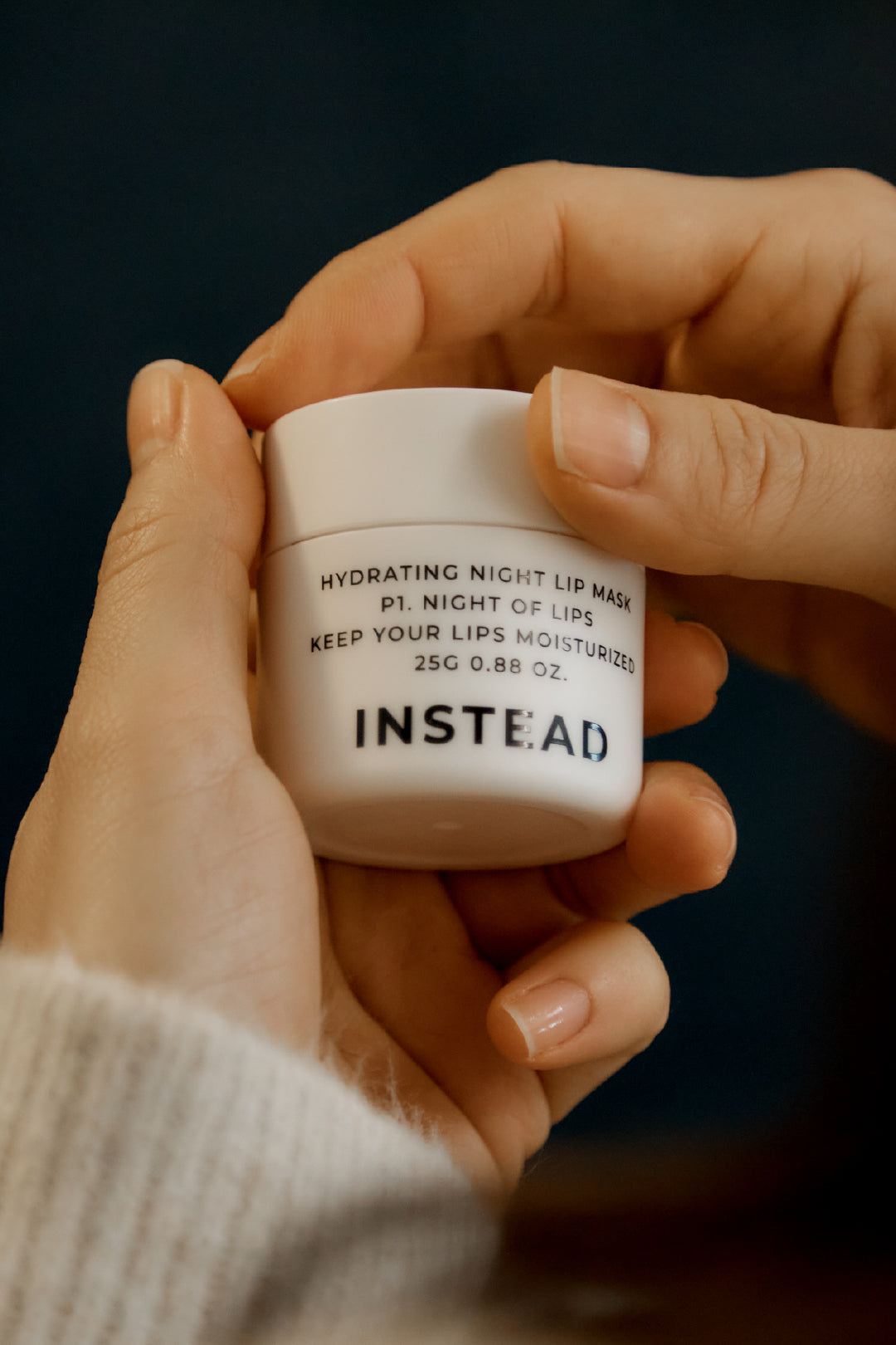 Masker Bibir Malam yang Melembapkan